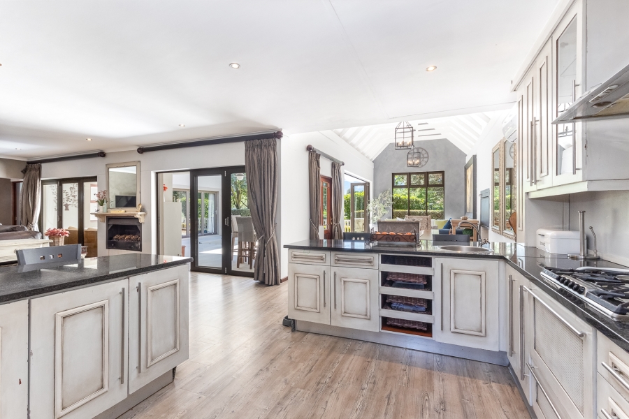 To Let 5 Bedroom Property for Rent in Boschenmeer Golf Country Estate Western Cape
